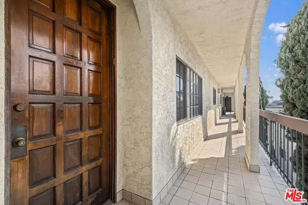 Santa Monica, CA 90403,818 6Th St #301