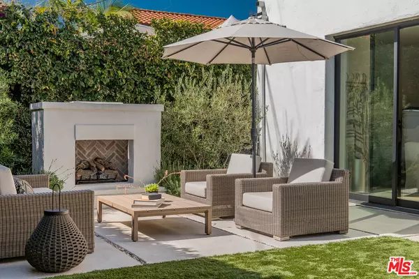 Los Angeles, CA 90025,2157 Linnington Ave