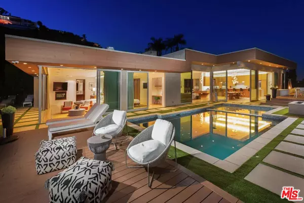 Los Angeles, CA 90069,1429 Devlin Dr