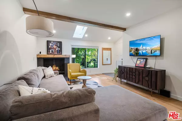 Culver City, CA 90230,5011 Showboat Pl