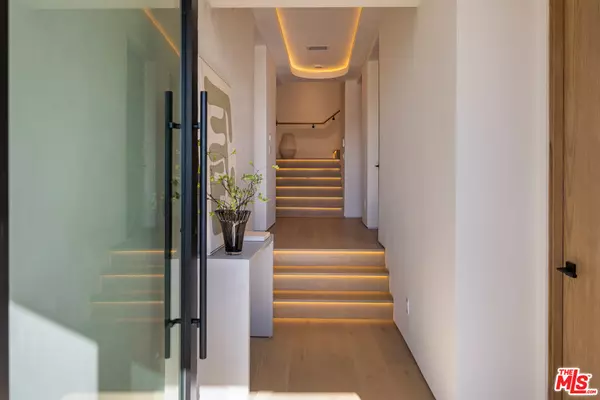 Los Angeles, CA 90069,1525 Marlay Dr