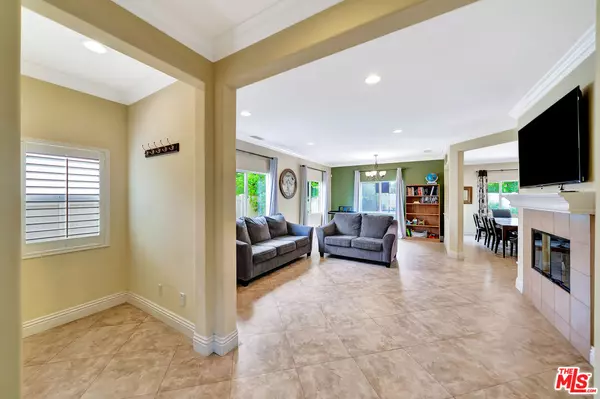 Canyon Country, CA 91387,27060 Mountain Willow Ln