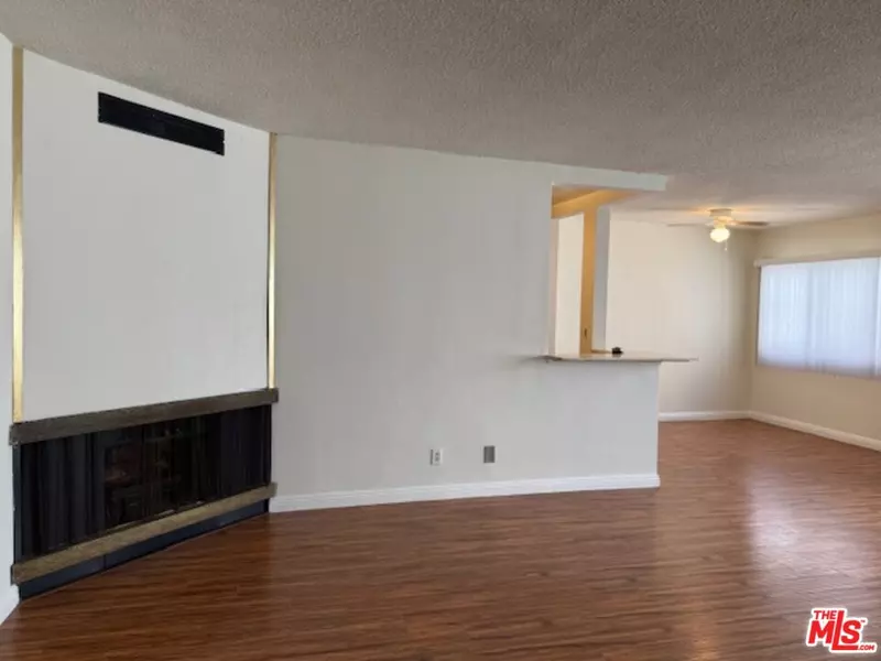 8161 Manitoba St #7, Playa Del Rey, CA 90293