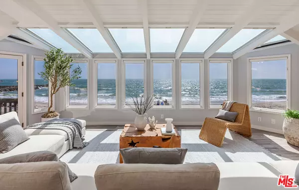 Ventura, CA 93001,1448 Nathan Ln #1/2