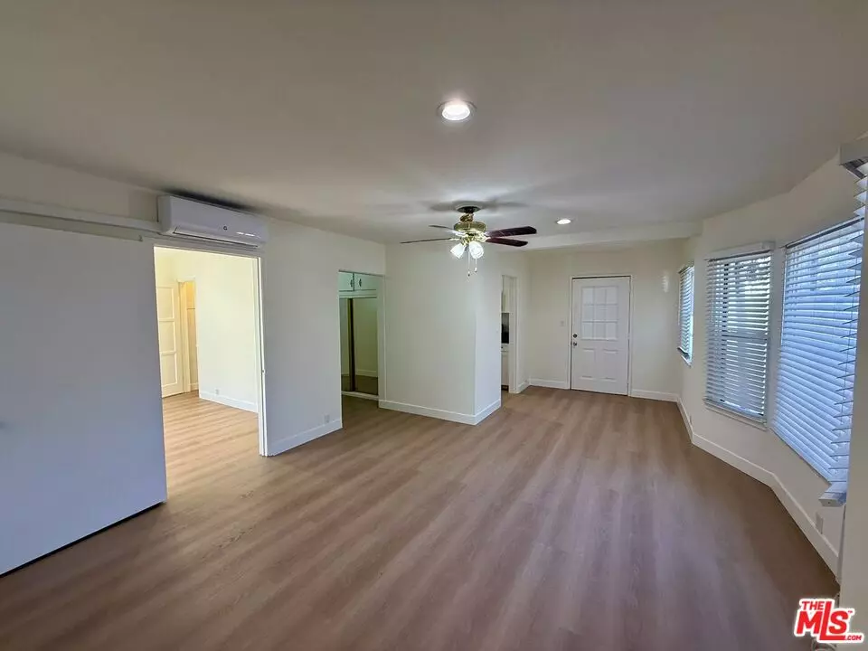 Glendale, CA 91205,221 S Kenwood St