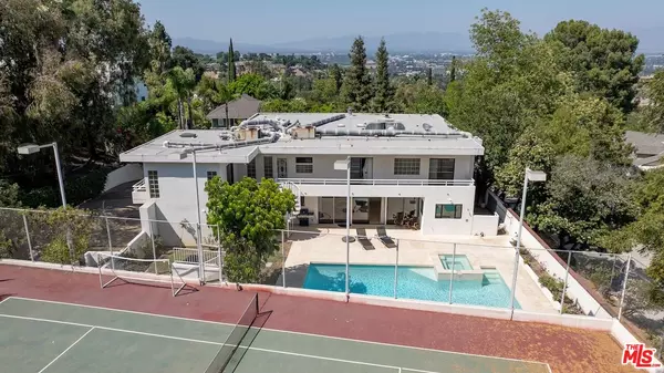 Sherman Oaks, CA 91403,15656 Crownridge Pl