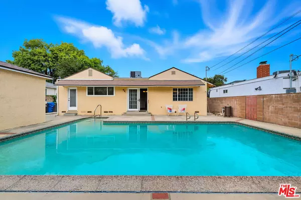 Tarzana, CA 91356,5430 Geyser Ave
