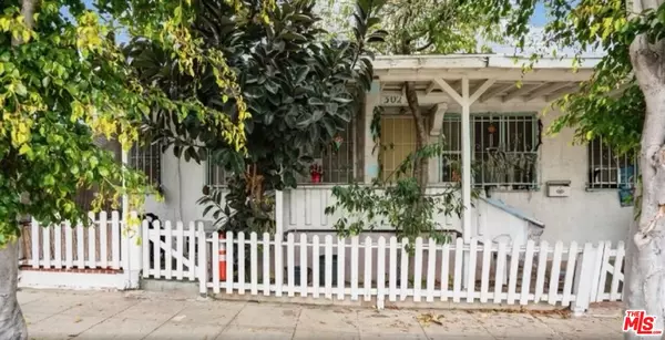 3027 W 60th St, Los Angeles, CA 90043