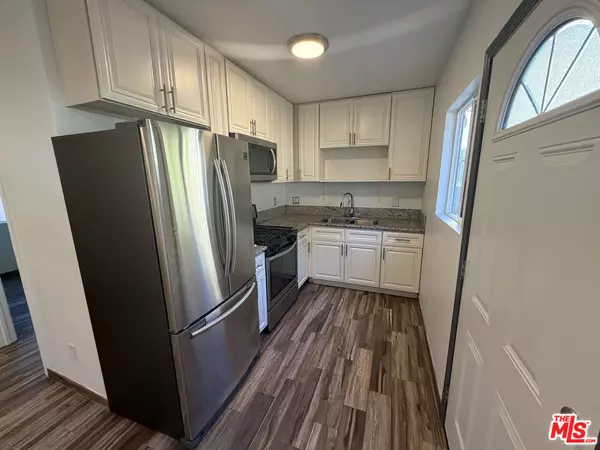 Los Angeles, CA 91356,5335 Rhea Ave