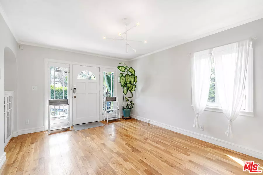 1725 Morton Ave, Los Angeles, CA 90026