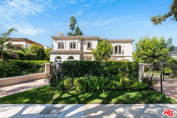 Beverly Hills, CA 90210,915 N Rexford Dr