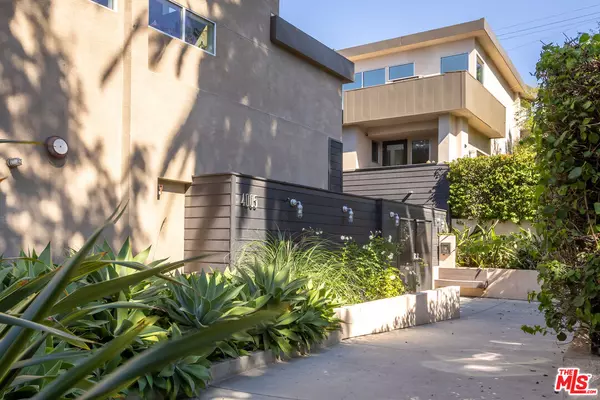 Los Angeles, CA 90029,4005 Monroe St #10
