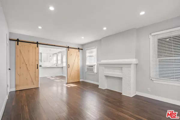 Los Angeles, CA 90046,1754 N La Brea Ave