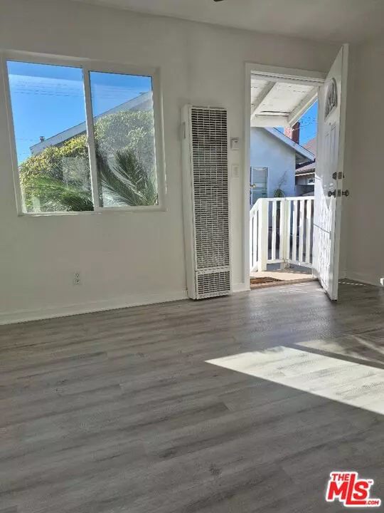 15422 S Catalina Ave, Gardena, CA 90247