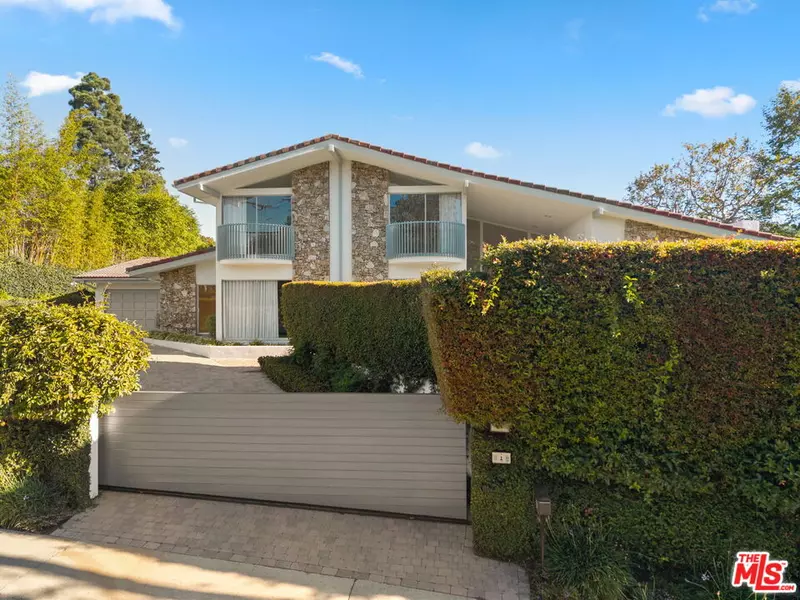 650 N Tigertail Rd, Los Angeles, CA 90049