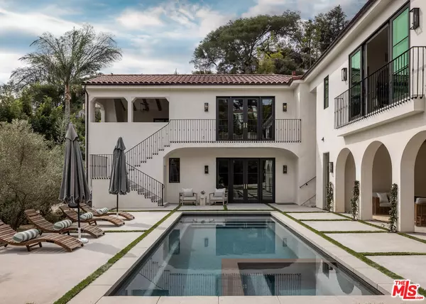 8185 Hollywood Blvd, Los Angeles, CA 90069