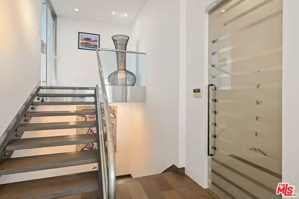 Santa Monica, CA 90402,101 Ocean Ave #A100