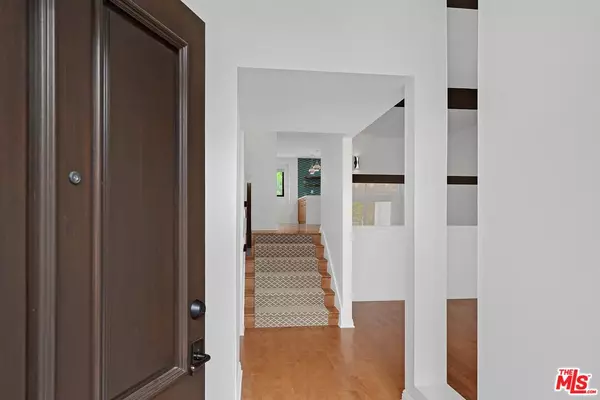 Pacific Palisades, CA 90272,1569 Michael Ln