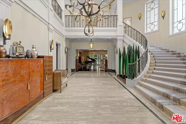 Beverly Hills, CA 90210,804 N Elm Dr