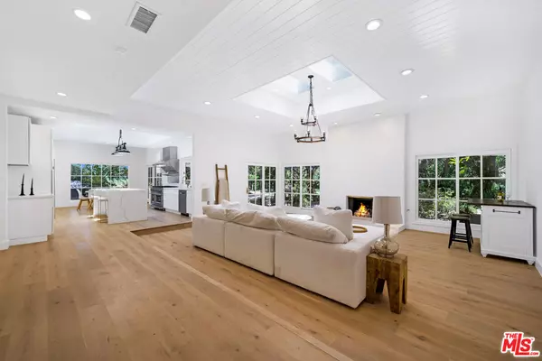 Calabasas, CA 91302,4370 Park Milano