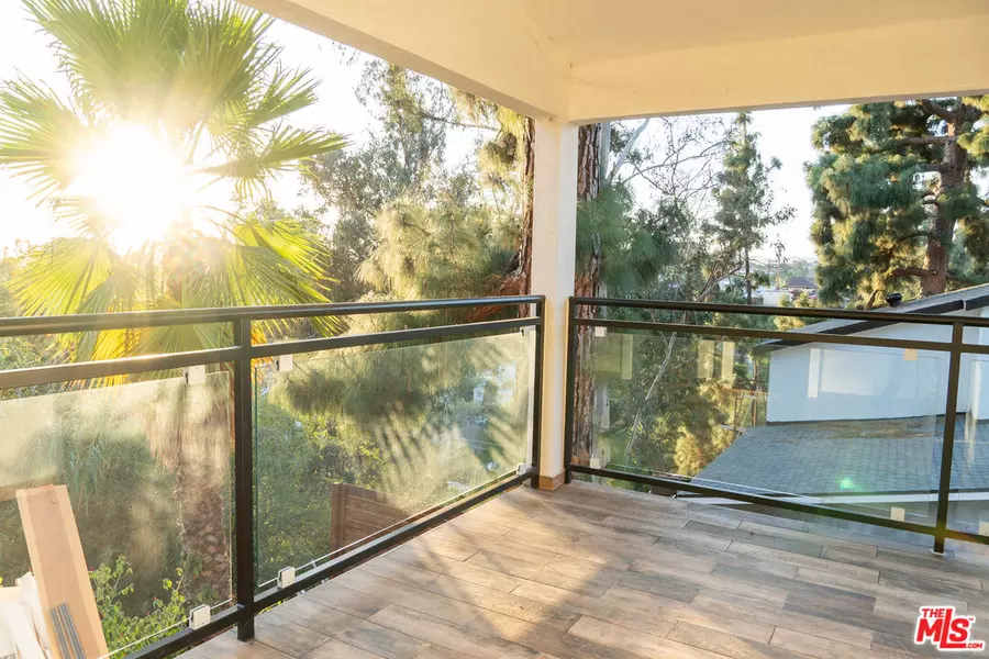 1933 Lemoyne #1/2, Los Angeles, CA 90026