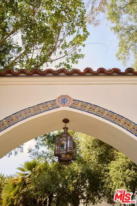 Los Angeles, CA 90027,2666 Aberdeen Ave