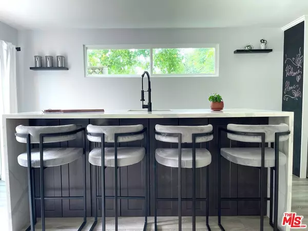 Playa Vista, CA 90293,7842 W 79th St