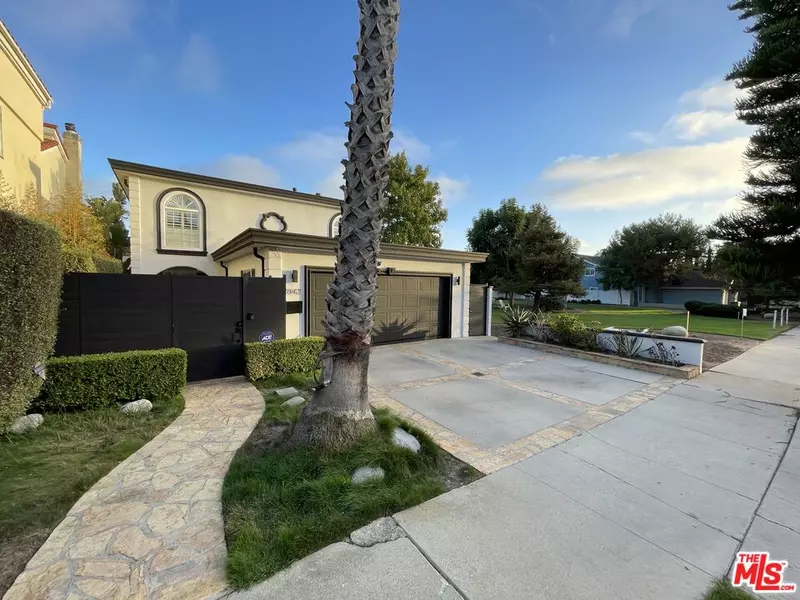 7842 W 79th St, Playa Vista, CA 90293