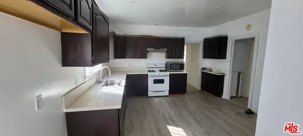 Los Angeles, CA 90019,1240 S Lucerne Blvd