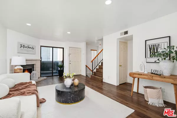 1832 Huntington Dr #13, Duarte, CA 91010