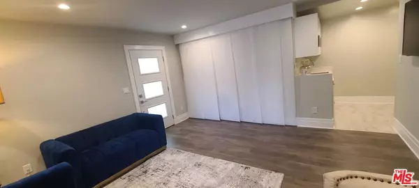 Beverly Hills, CA 90210,1258 Coldwater Canyon Dr