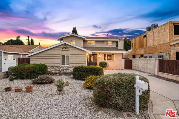 Woodland Hills, CA 91367,22642 Berdon St