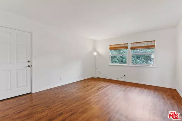 Los Angeles, CA 90016,3621 Kalsman Dr #4