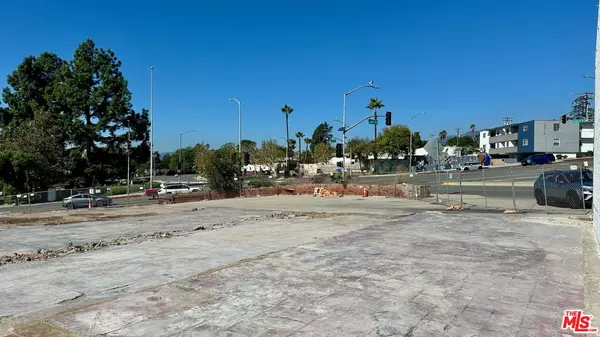 Altadena, CA 91001,912 E Altadena Dr