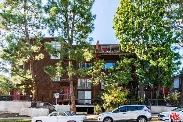 11753 Mayfield Ave #7, Los Angeles, CA 90049