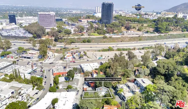 Los Angeles, CA 90068,3662 Fredonia Dr