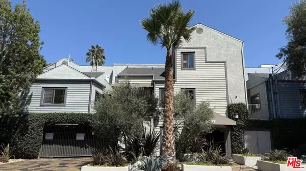 6337 Primrose Ave, Los Angeles, CA 90068