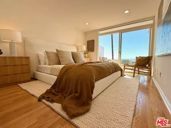 Marina Del Rey, CA 90292,6 SW Northstar St #304