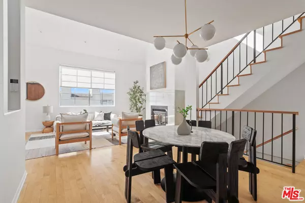 Los Angeles, CA 90066,12515 Pacific Ave #203