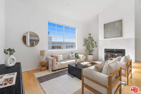 Los Angeles, CA 90066,12515 Pacific Ave #203