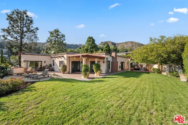 1344 Bienveneda Ave, Pacific Palisades, CA 90272