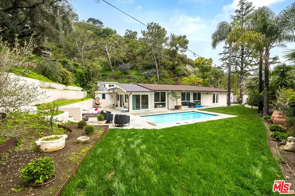 1737 N Beverly Dr, Beverly Hills, CA 90210