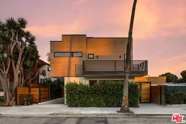 212 Bay St #101, Santa Monica, CA 90405