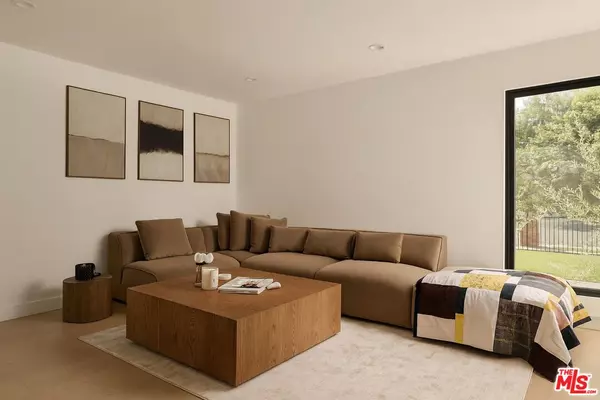 Woodland Hills, CA 91367,5630 Blanco Ave