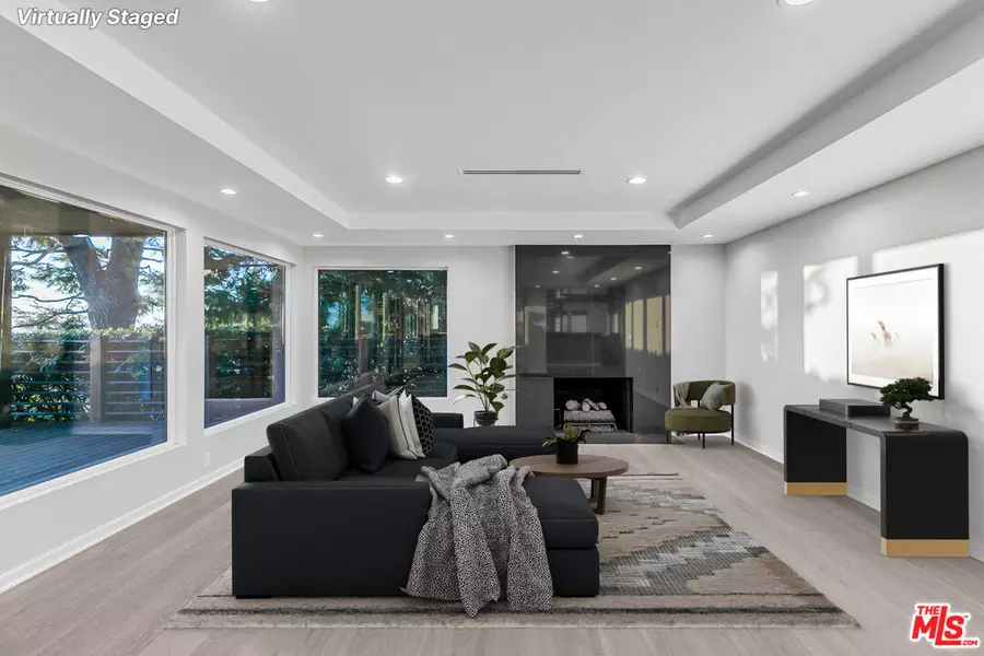 1716 Via La Paz, Burbank, CA 91501