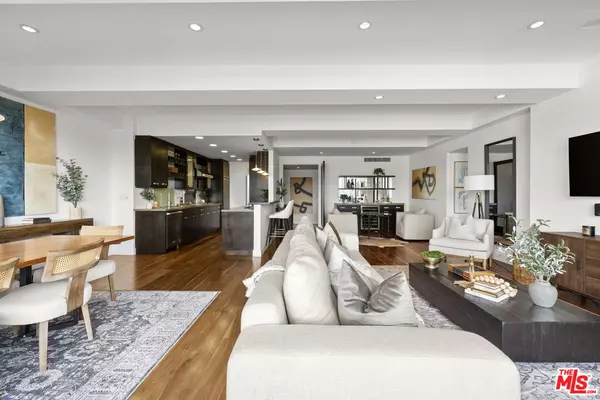 Los Angeles, CA 90067,2222 Avenue Of The Stars #1004