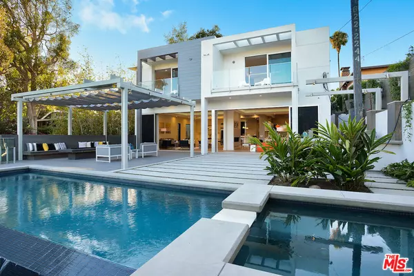 16132 Alcima Ave, Pacific Palisades, CA 90272