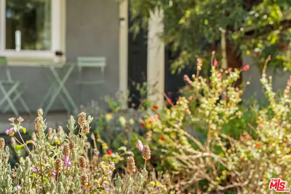 Los Angeles, CA 90043,5748 7th Ave