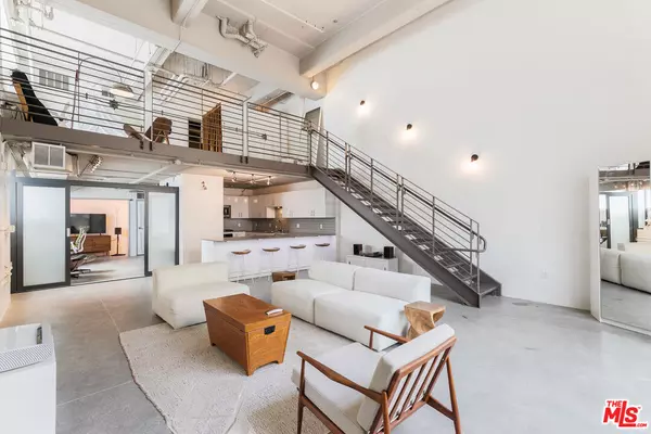 1130 S Flower St #103, Los Angeles, CA 90015