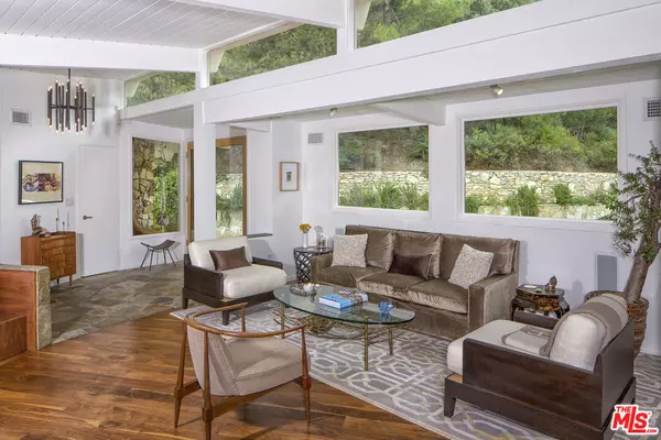 Beverly Hills, CA 90210,9769 Oak Pass Rd